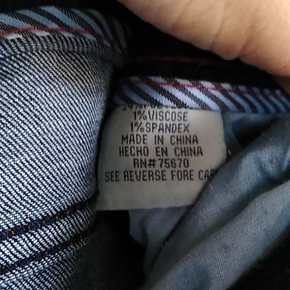 Thread & Cloth Distressed Slim Straight Jeans with raw hem Size 32 - Picture 13 of 13